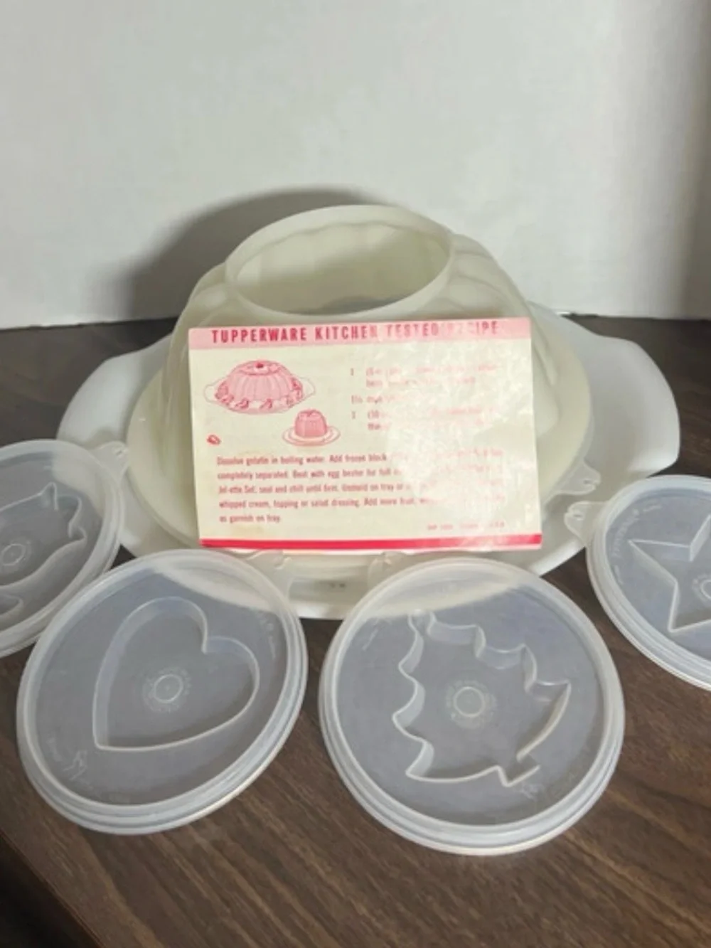 Vintage Jel -et­te Set Jel-N-Serve Mold Set in White by Tupperware